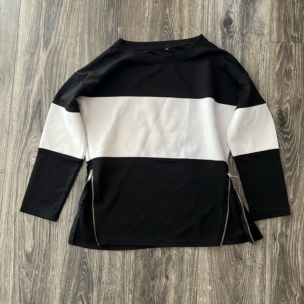 SHEIN Oversized Black and White Stripe Split Hem Top